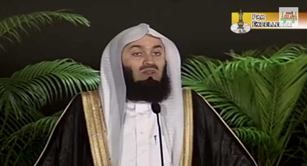Mufti Ismail Menk giving a lecture (Image: YouTube)