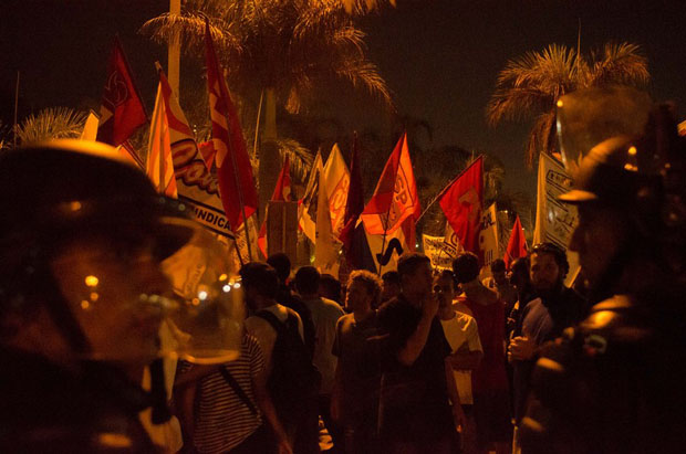 Protests against increase in public transportation costs in Rio de Janeiro on 13 February (Image: Mauricio Fidalgo/Demotix)