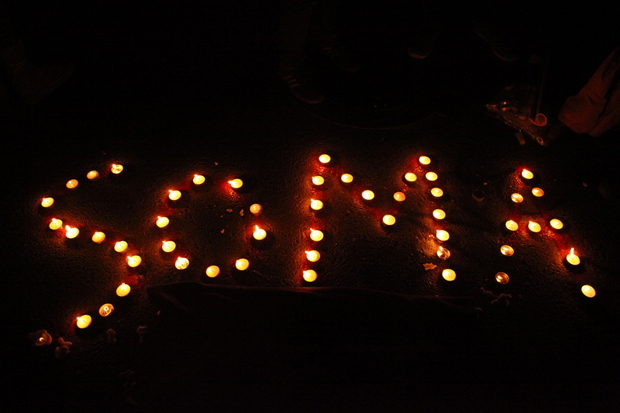 Protesters hold a vigil in Istanbul. (Photo: Nurcan Volkan / Demotix)