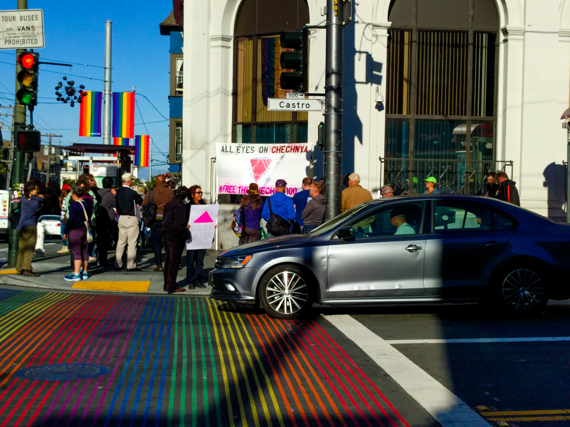 A demonstration in May 2017, San Francisco, to raise awareness for the persecution of LGBT people in Chechnya, Mitch Altman/Flickr