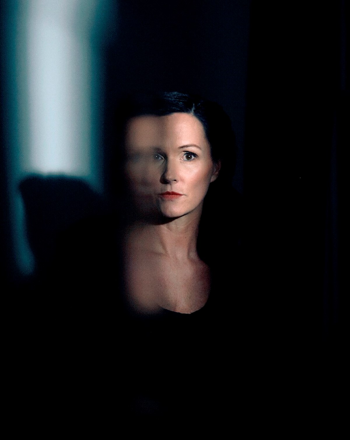 Promotional image from Watford Palace Theatre production of Arthur Miller Broken Glass.