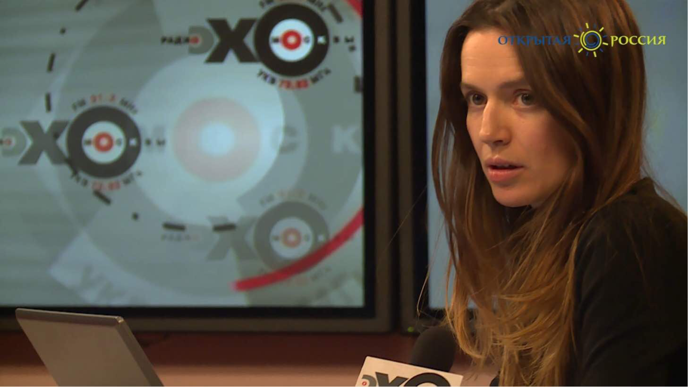 Karina Orlova in Ekho's main studio. (Photo: Otkrytaya Rossiya)