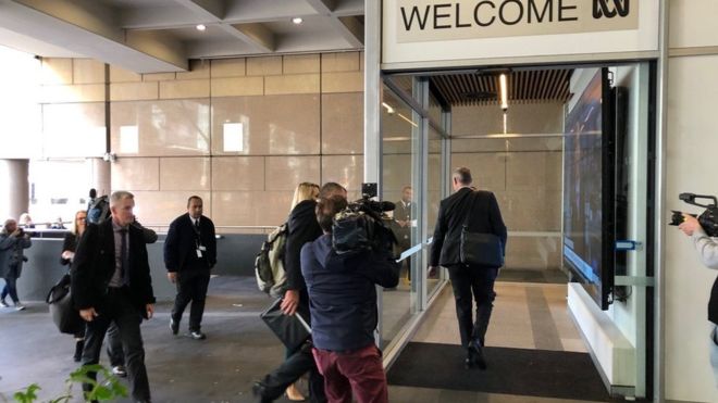 Australian Federal Police arrive to serve a search warrant on the Australian Broadcasting Corportation (Photo: ABC)