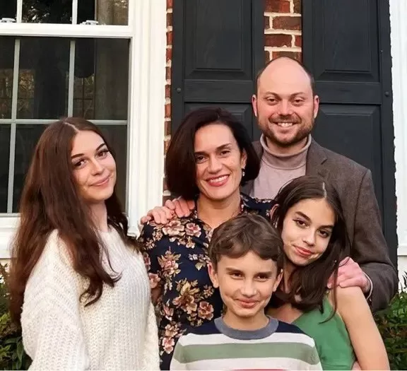 Vladimir Kara-Murza: The family man who has spent two years in prison